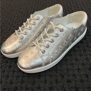 NWT Paige Ava Star Sneaker